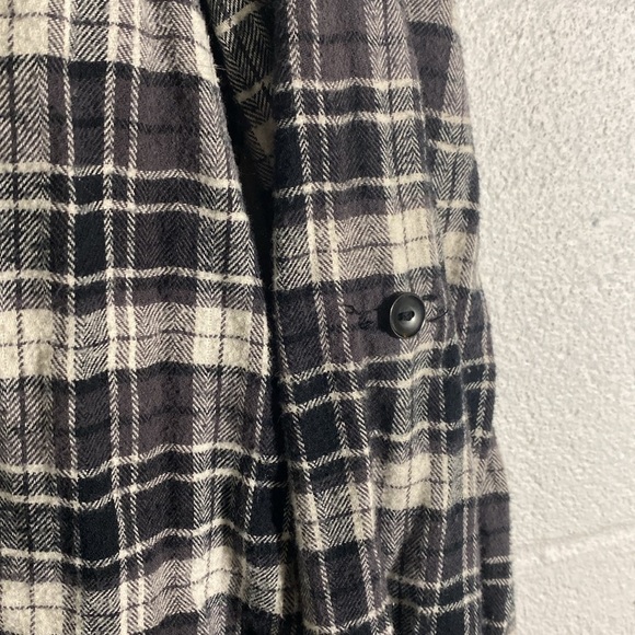 Grey and Black Flannel Button Down Shirt -size XL - Picture 6 of 7
